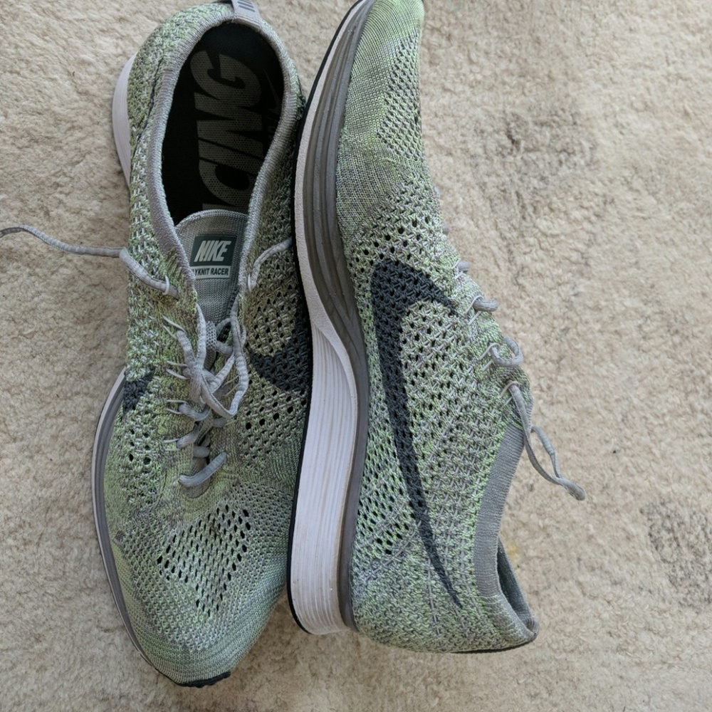 Nike Flyknit Racer Unixsex Running Shoe